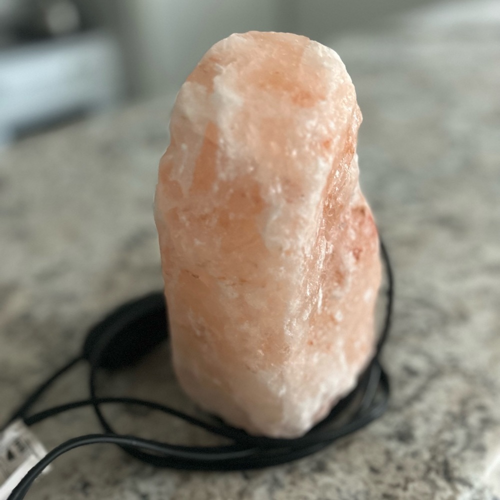 Himalayan salt lamp